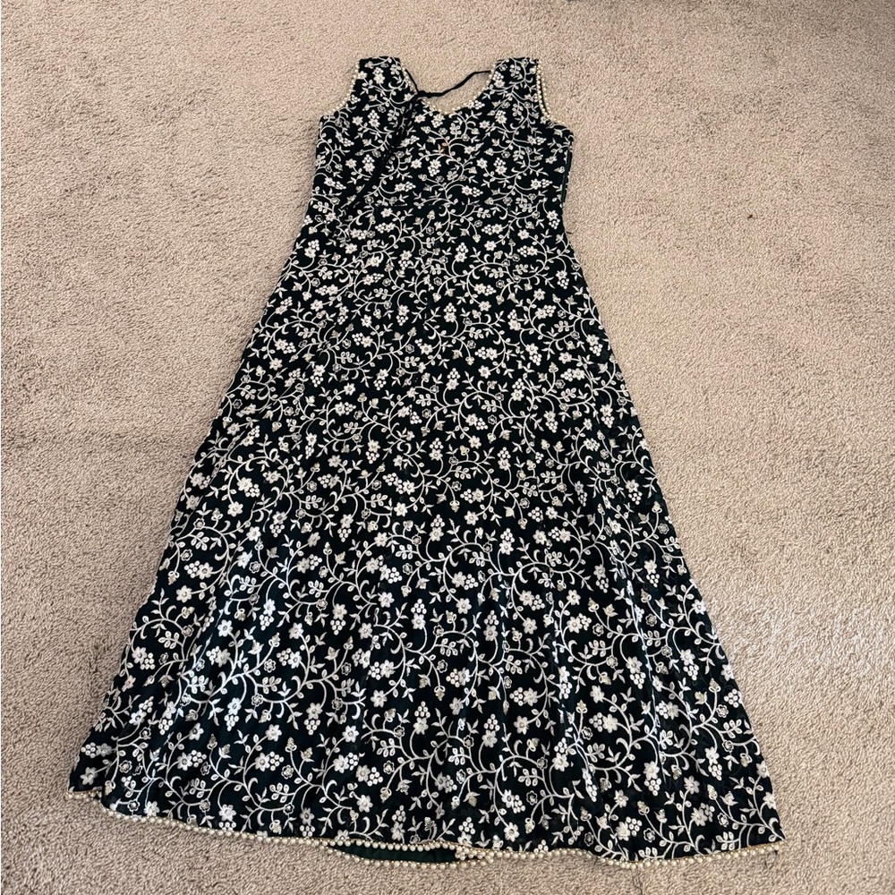 Black & White Floral Printed Women's Kurta